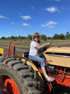 Lynn Kiernan on tractor